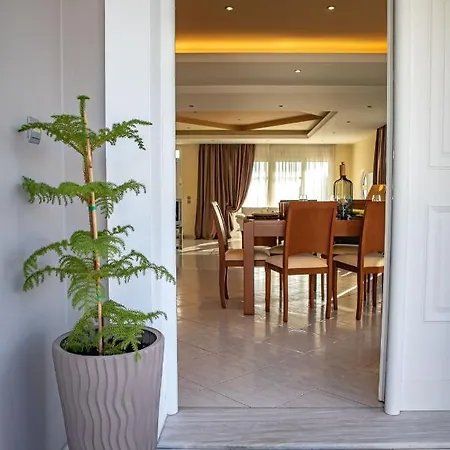 Mary's Luxury * Koskinou